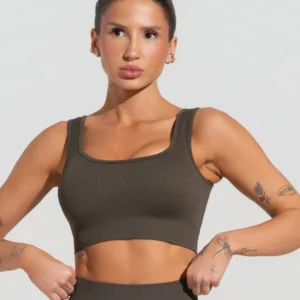 Top fitness feminino verde oliva canelado